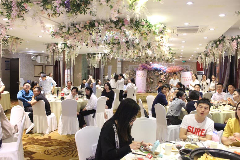 金秋華章 智贏未來——2019百度營(yíng)銷教育行業(yè)客戶中秋聯(lián)誼會(huì)圓滿落幕！